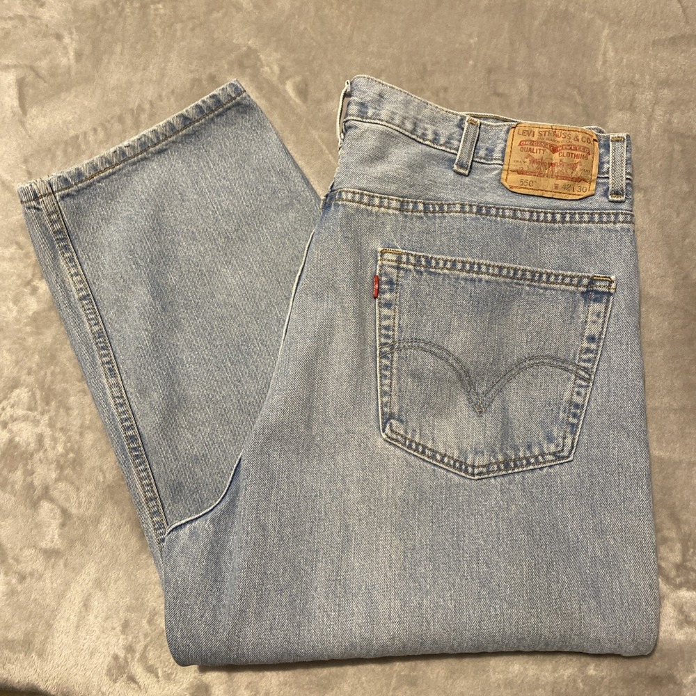 Levis 550 Jeans Men's Sz 42x30 Blue Faded Relaxed Distressed Classic Casual Dad